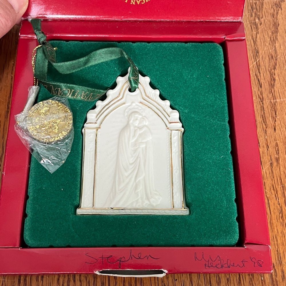 Kurt Adler Vatican Library Collection Mary & Jesus Ornament w/ribbon & coin